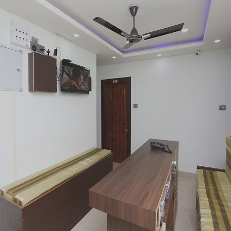 Hotel O Aashray Guest House Guwahati Esterno foto