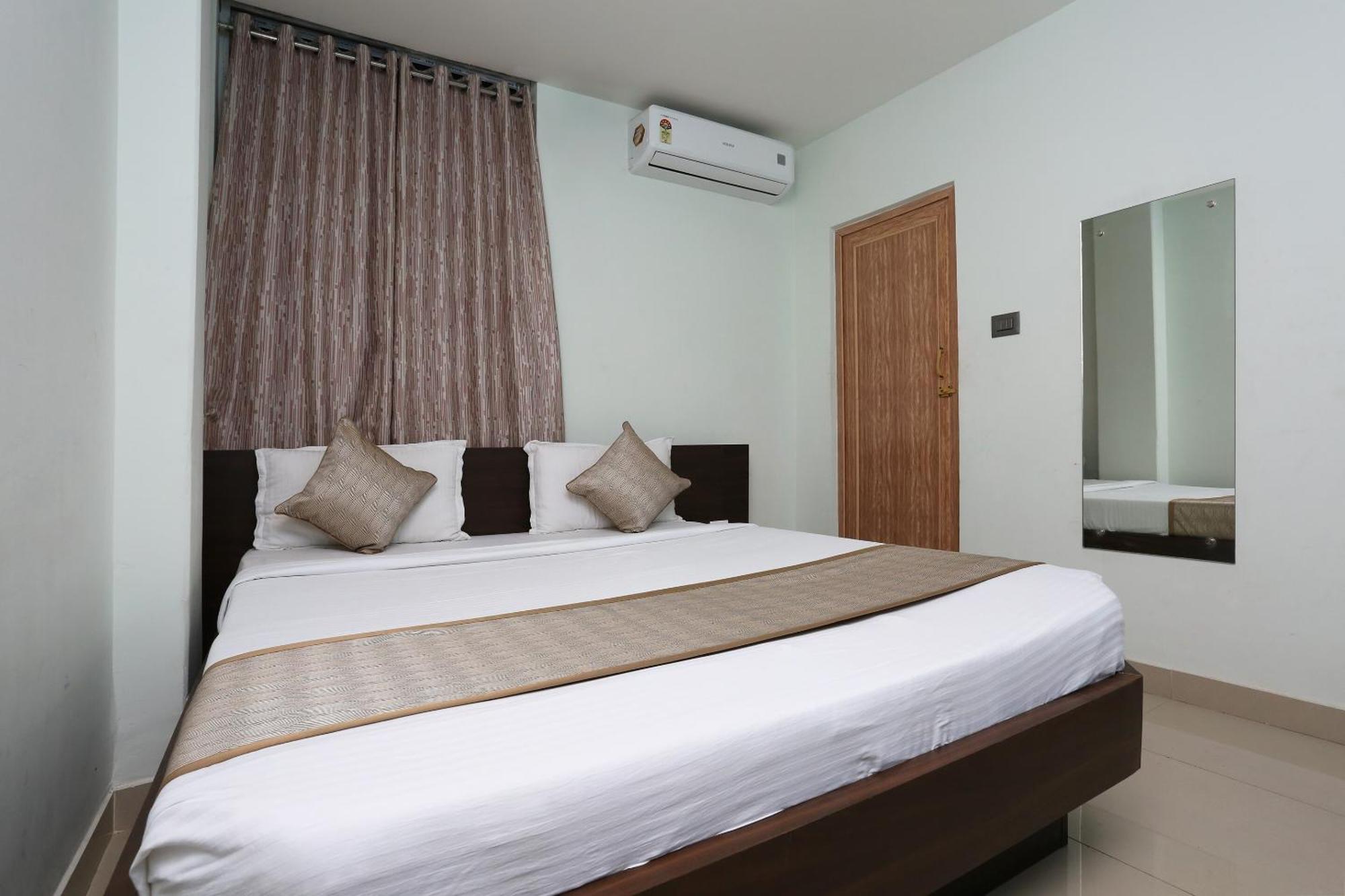Hotel O Aashray Guest House Guwahati Esterno foto
